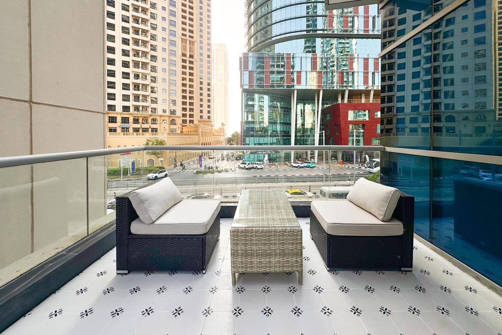 Stylish With Spacious Balcony Walk To Jbr Dubai